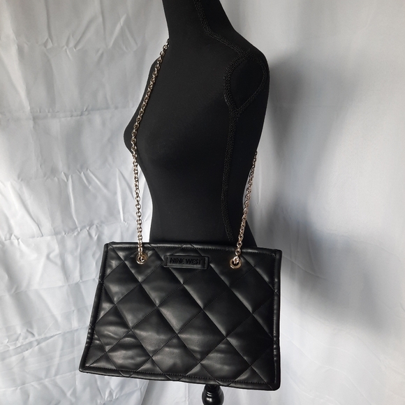 Nine West Quilted Handbag Crossbody Black Faux Leather Gold Chain Strap - Picture 3 of 11